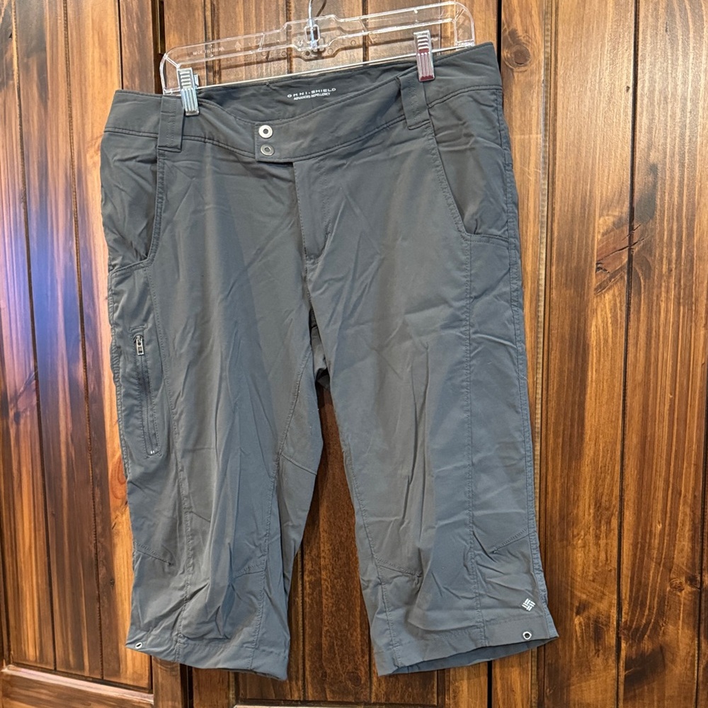 Columbia Gray Capris Women’s Outdoor Pants